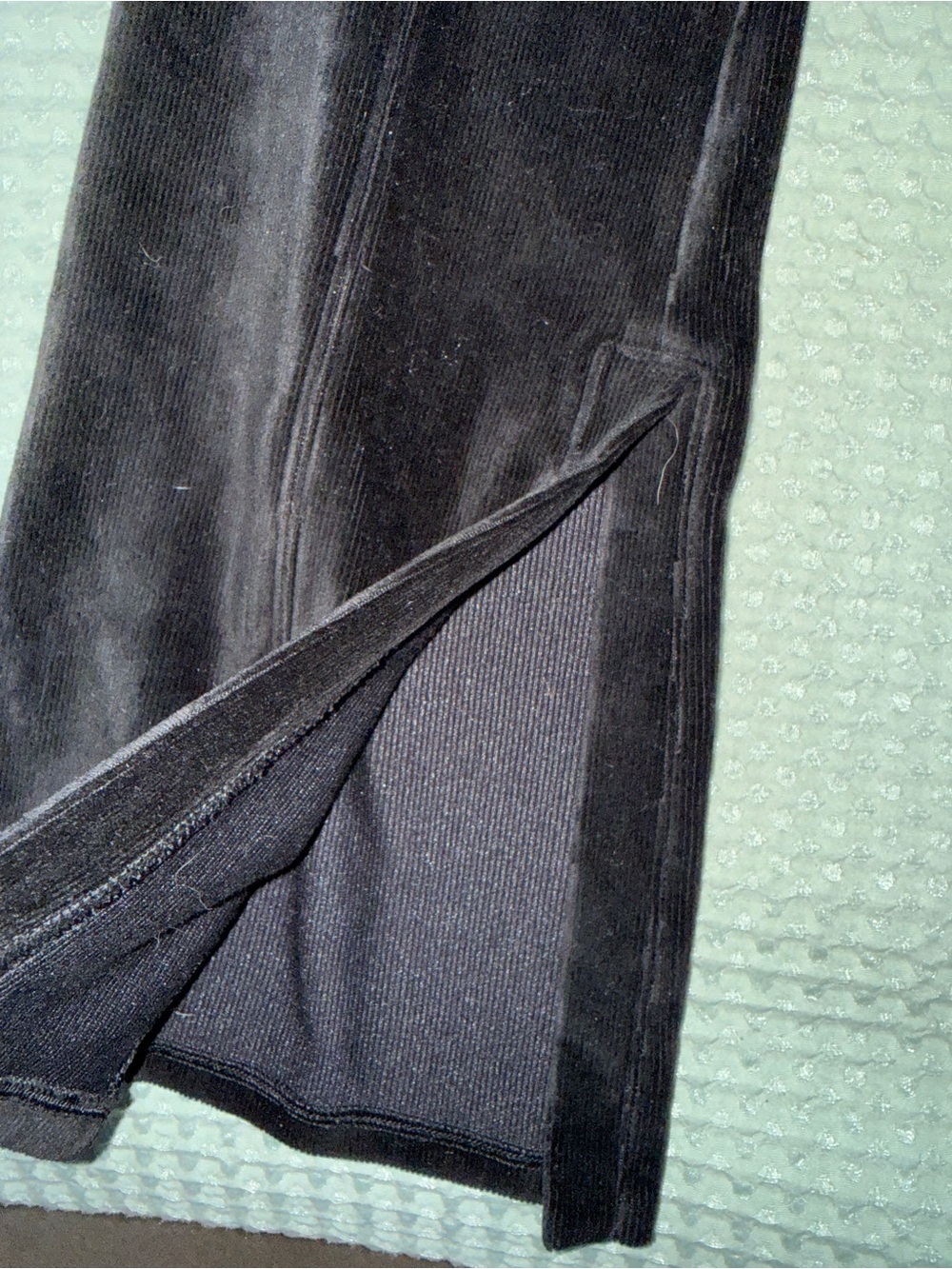Alo Yoga Micro Corduroy High-Waist Winter Break Flare Pant Black W51201R XS - Picture 3 of 6